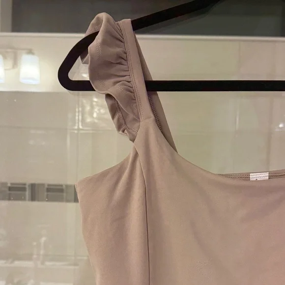 Yogalicious Lux Brand Sleeveless Taupe Dress with Built in Shorts Size Medium - Picture 3 of 6